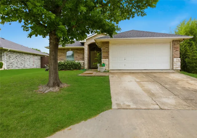 Photo 2 of Sale Pending at 1648 Tampa Bay Dr, Dallas, TX 75217 | MLS# 21320279 | Listing updated on 2026-07-16