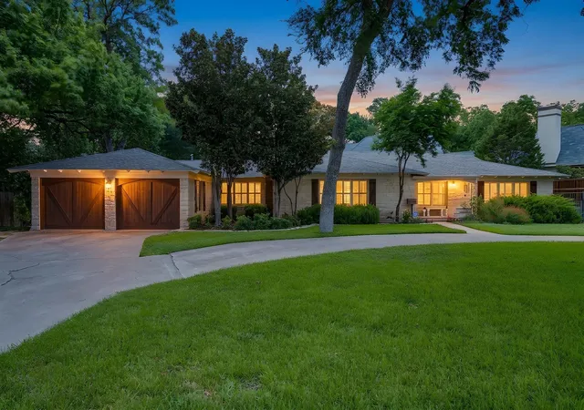1st image of 2603 Simondale Dr, Fort Worth, TX 76109 | MLS# 21314414