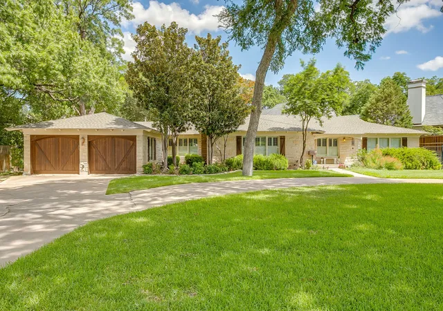 2nd image of 2603 Simondale Dr, Fort Worth, TX 76109 | MLS# 21314414