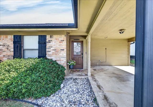 Homes for sale in Gun Barrel City, TX | 110 Rye Pl, Gun Barrel City, TX 75156 | MLS# 21319237