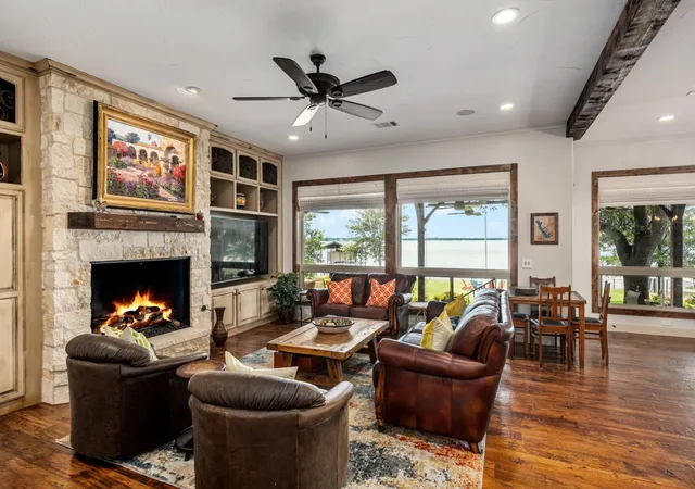 Photo 4 of Single family home for sale at 172 Enchanted Dr, Enchanted Oaks, TX 75156 | MLS# 21320365 | Listing updated on 2026-07-22