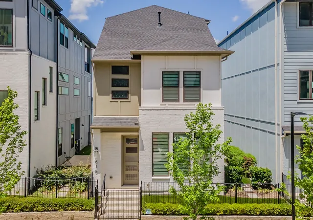 Photo 1 of Single family home for sale at 618 Winners Cir, Rowlett, TX 75088 | MLS# 21318986 | Listing updated on 2026-07-12