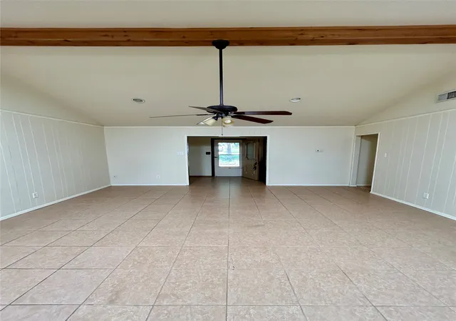 Photo 4 of Single family home for sale at 5408 Marshfield Ct, Arlington, TX 76016 | MLS# 21320409 | Listing updated on 2026-08-21