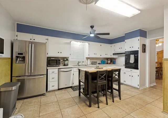 Homes for sale in Decatur, TX | 401 S Vick St, Decatur, TX 76234 | MLS# 21320370