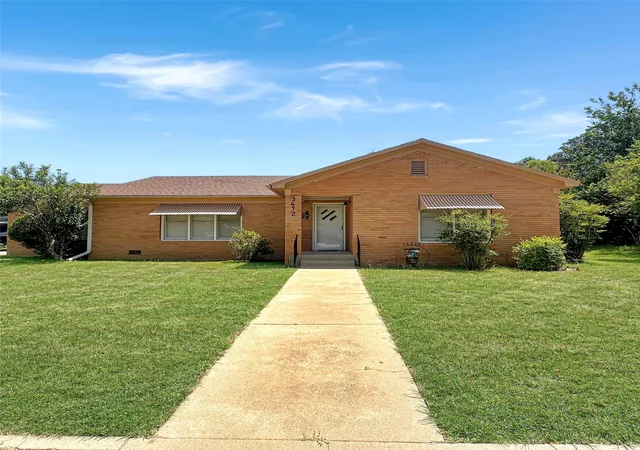 Homes for sale in Brownwood, TX | 3412 4th St, Brownwood, TX 76801 | MLS# 21314926