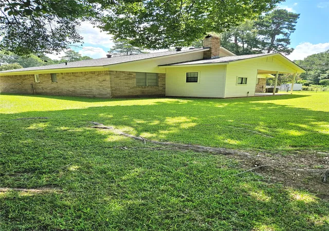Photo 3 of Sale Pending at 2037 Darlington Ct, Shreveport, LA 71118 | MLS# 21320427 | Listing updated on 2026-07-07