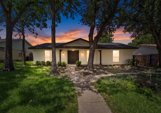 Photo 1 of Single family home for sale at 3011 Portsmouth Dr, Mesquite, TX 75149 | MLS# 21320388 | Listing updated on 2026-07-23