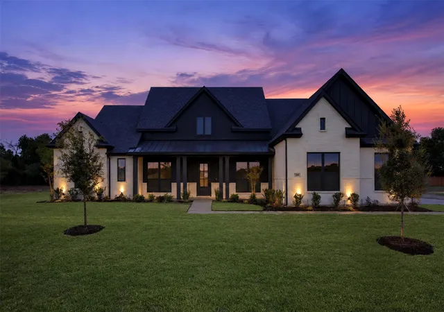 Photo 1 of Single family home for sale at 209 Samir Ln, Waxahachie, TX 75165 | MLS# 21320430 | Listing updated on 2026-10-08