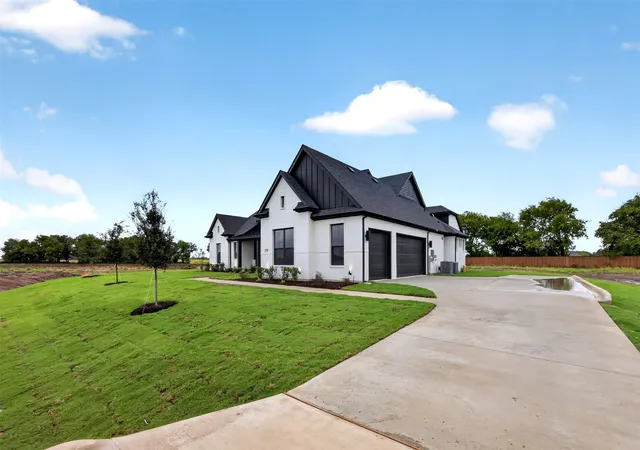 Photo 2 of Single family home for sale at 209 Samir Ln, Waxahachie, TX 75165 | MLS# 21320430 | Listing updated on 2026-10-08