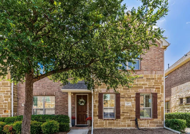 Photo 1 of Sale Pending at 627 Alexandra Ave, Richardson, TX 75081 | MLS# 21317539 | Listing updated on 2026-08-22