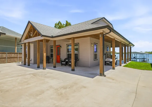 Photo 3 of Single family home for sale at 4323 Basswood Ct, Granbury, TX 76049 | MLS# 21320423 | Listing updated on 2026-10-07