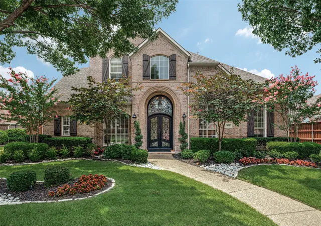 Photo 1 of Single family home for sale at 1641 Crockett Dr, Frisco, TX 75033 | MLS# 21300287 | Listing updated on 2026-08-27