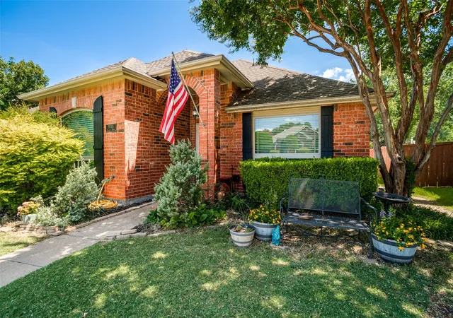 Photo 2 of Sale Pending at 10705 Raleigh Dr, Frisco, TX 75035 | MLS# 21320467 | Listing updated on 2026-07-18