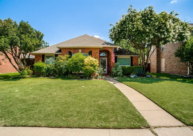Photo 3 of Sale Pending at 10705 Raleigh Dr, Frisco, TX 75035 | MLS# 21320467 | Listing updated on 2026-07-18