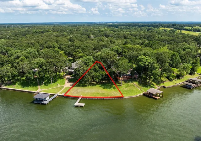 Homes for sale in Streetman, TX | 109 Lakeside Dr, Streetman, TX 75859 | MLS# 21319240