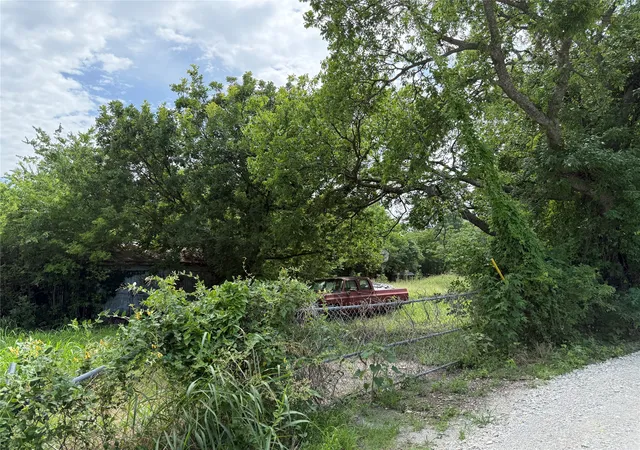 Photo 2 of Land for sale at 11152 Metz Rd, Sanger, TX 76266 | MLS# 21320501 | Listing updated on 2026-07-27