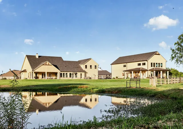 Photo 3 of Mansion for sale at 985 Vest Ln, Pilot Point, TX 76258 | MLS# 21315075 | Listing updated on 2026-08-26