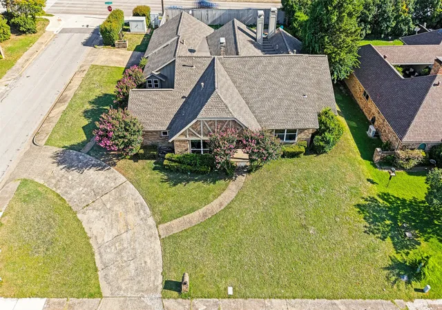 Photo 2 of Single family home for sale at 7126 Fernmeadow Cir, Dallas, TX 75248 | MLS# 21320236 | Listing updated on 2026-08-29