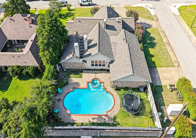 Photo 3 of Single family home for sale at 7126 Fernmeadow Cir, Dallas, TX 75248 | MLS# 21320236 | Listing updated on 2026-08-29