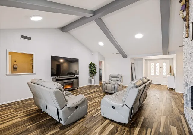 Photo 3 of Single family home for sale at 7126 Fernmeadow Cir, Dallas, TX 75248 | MLS# 21320236 | Listing updated on 2026-08-29