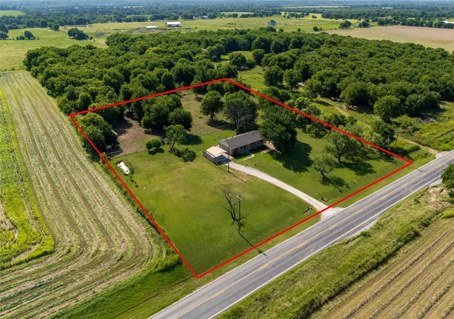 Photo 2 of Single family home for sale at 6388 Fm 2071, Gainesville, TX 76240 | MLS# 21319021 | Listing updated on 2026-08-22