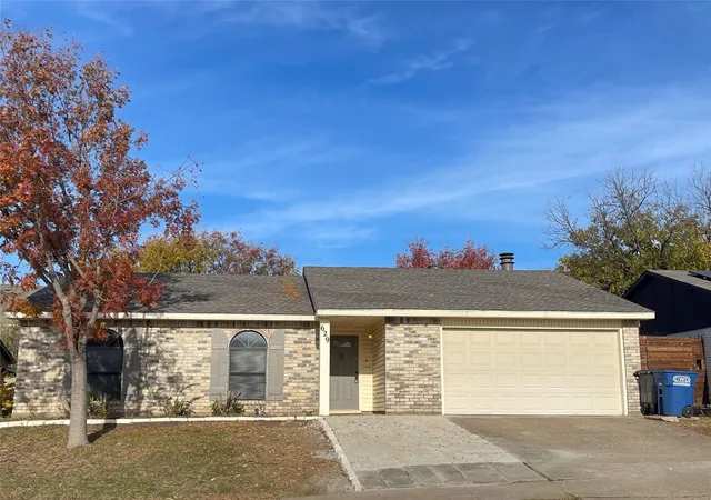 Homes for sale in Allen, TX | 629 Wandering Way Dr, Allen, TX 75002 | MLS# 21320085