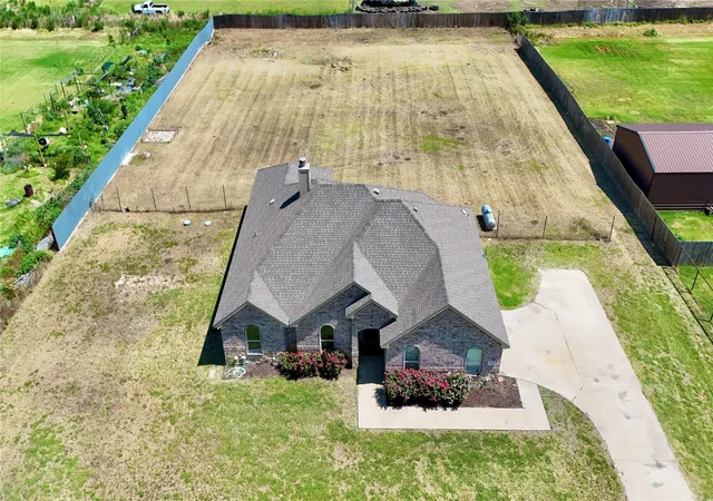 Photo 3 of Single family home for sale at 3408 Chinaberry Ln, Joshua, TX 76058 | MLS# 21316115 | Listing updated on 2026-08-28