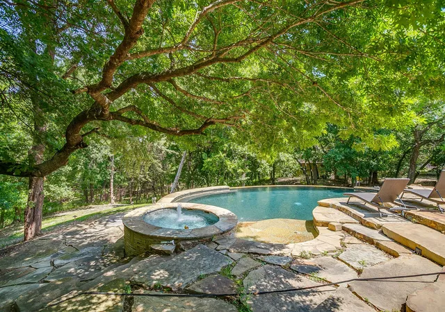 Homes for sale in De Soto, TX | 1107 N Cockrell Hill Rd, De Soto, TX 75115 | MLS# 21271208