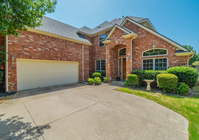 Photo 1 of Single family home for sale at 904 Ascension Dr, Hurst, TX 76053 | MLS# 21320546 | Listing updated on 2026-08-22