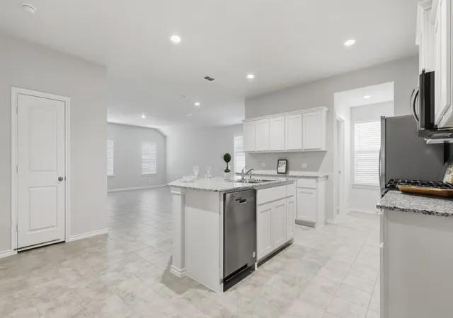 Photo 3 of Single family home for sale at 1528 Lemon Tree Ln, Fort Worth, TX 76140 | MLS# 21317129 | Listing updated on 2026-07-04