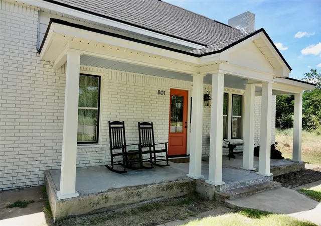 Homes for sale in Goldthwaite, TX | 801 Reynolds St, Goldthwaite, TX 76844 | MLS# 21320610