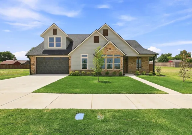 Photo 3 of Single family home for sale at 512 Bandera Dr, Howe, TX 75459 | MLS# 21320599 | Listing updated on 2026-08-22