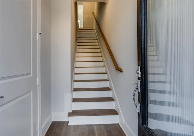 Photo 3 of Townhouse for sale at 639 Baugh Dr, Irving, TX 75039 | MLS# 21320338 | Listing updated on 2026-08-30