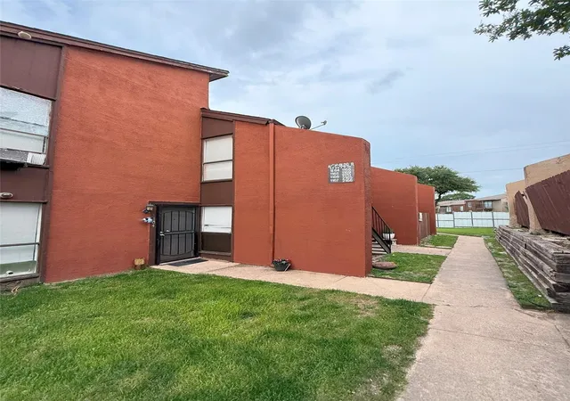 Homes for sale in Dallas, TX | 7152 Fair Oaks Ave #2166, Dallas, TX 75231 | MLS# 21320654