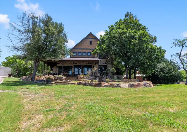 Photo 3 of Single family home for sale at 12391 Pleasure Hills Cir, Mabank, TX 75147 | MLS# 21319537 | Listing updated on 2026-07-22