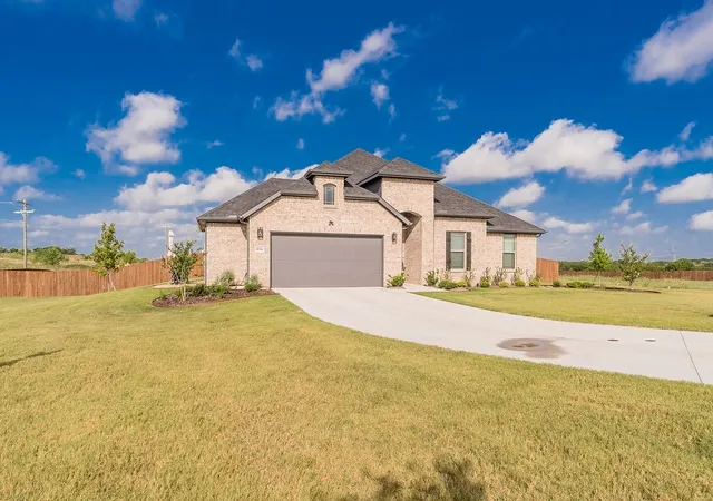 Photo 3 of Single family home for sale at 10316 Stockyard Ct, Venus, TX 76084 | MLS# 21316793 | Listing updated on 2026-10-01