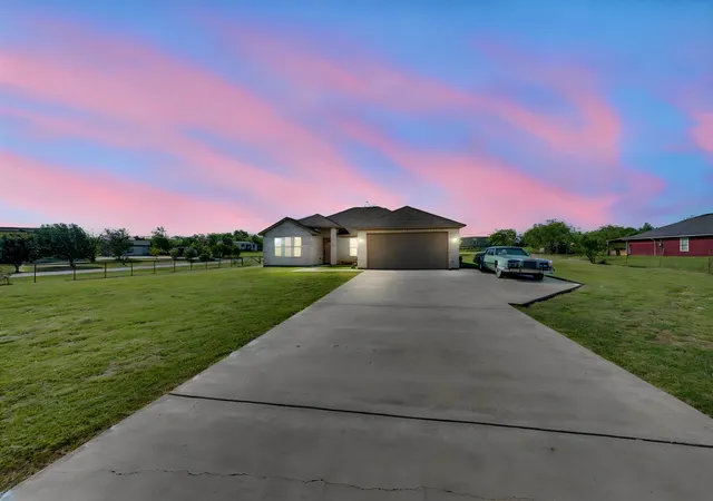 Homes for sale in Venus, TX | 656 Bunk House Rd, Venus, TX 76084 | MLS# 21317058