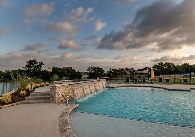 Homes for sale in Heath, TX | 4011 Yellow Jasmine Ln, Heath, TX 75126 | MLS# 21320690