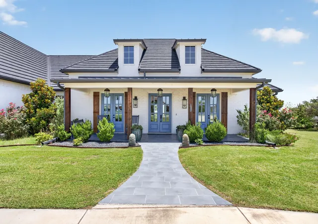 Photo 1 of Single family home for sale at 3008 Perkins Ln, Weatherford, TX 76088 | MLS# 21320691 | Listing updated on 2026-09-29