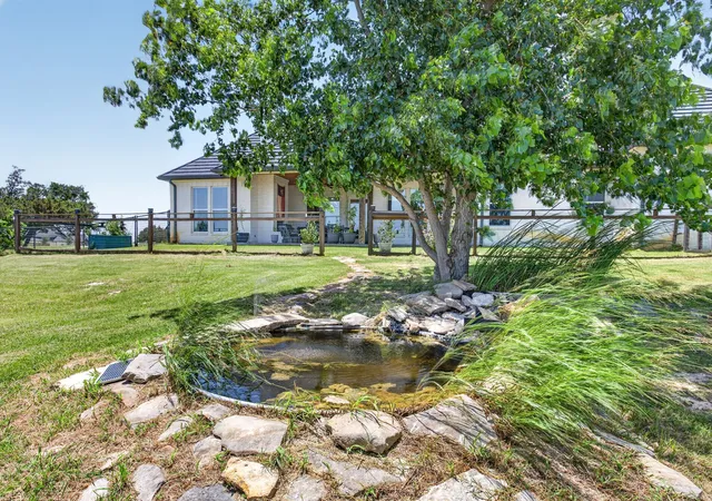 Photo 4 of Single family home for sale at 3008 Perkins Ln, Weatherford, TX 76088 | MLS# 21320691 | Listing updated on 2026-09-29