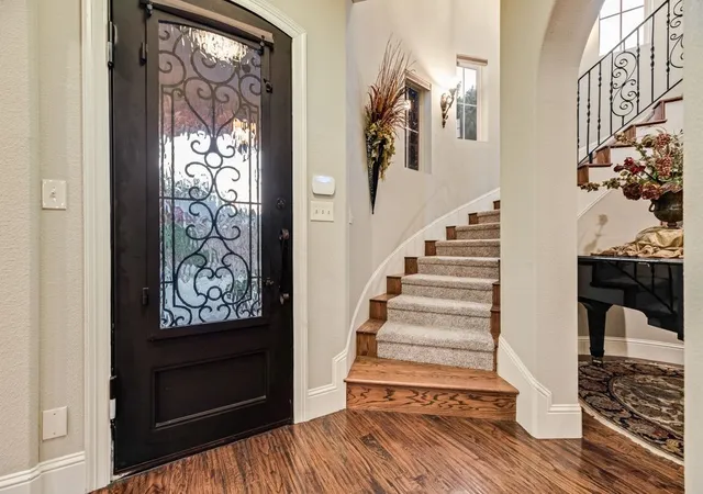 Photo 3 of Single family home for sale at 18307 Frankford Lakes Cir, Dallas, TX 75252 | MLS# 21320188 | Listing updated on 2026-07-09