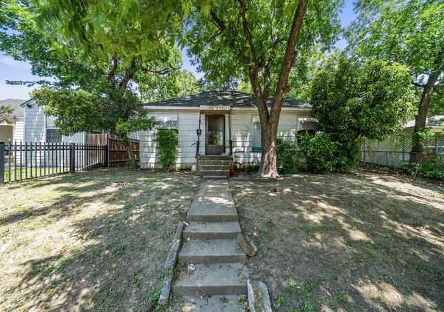 Homes for sale in Dallas, TX | 2942 Maryland Ave, Dallas, TX 75216 | MLS# 21319559