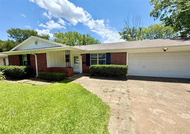 Homes for sale in Denison, TX | 160 Bob White Rd, Denison, TX 75020 | MLS# 21320723