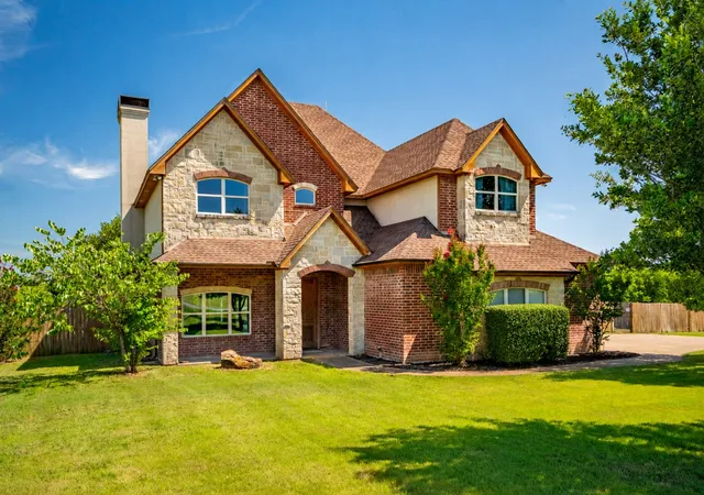 Photo 1 of Single family home for sale at 407 Valley View Ct, Rio Vista, TX 76093 | MLS# 21320727 | Listing updated on 2026-08-20