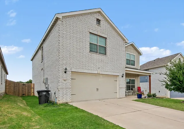 Photo 1 of Single family home for sale at 304 Lowery Oaks Trl, Fort Worth, TX 76120 | MLS# 21298508 | Listing updated on 2026-07-20