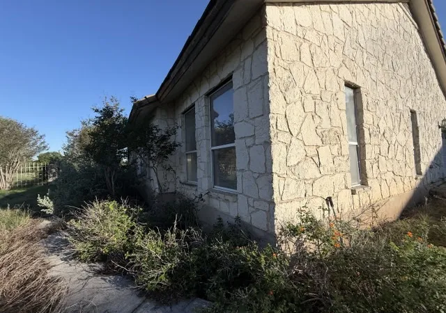 Photo 2 of Single family home for sale at 1125 Lakeshore Dr, Canyon Lake, TX 78133 | MLS# 21320728 | Listing updated on 2026-07-03
