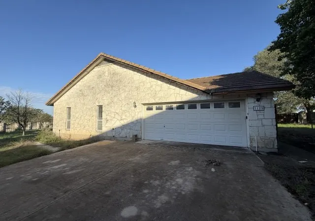Photo 2 of Single family home for sale at 1125 Lakeshore Dr, Canyon Lake, TX 78133 | MLS# 21320728 | Listing updated on 2026-07-03