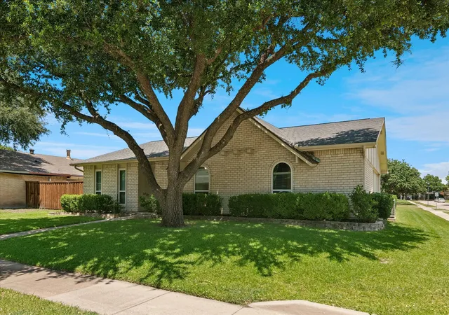 Homes for sale in The Colony, TX | 4900 Avery Cir, The Colony, TX 75056 | MLS# 21315875
