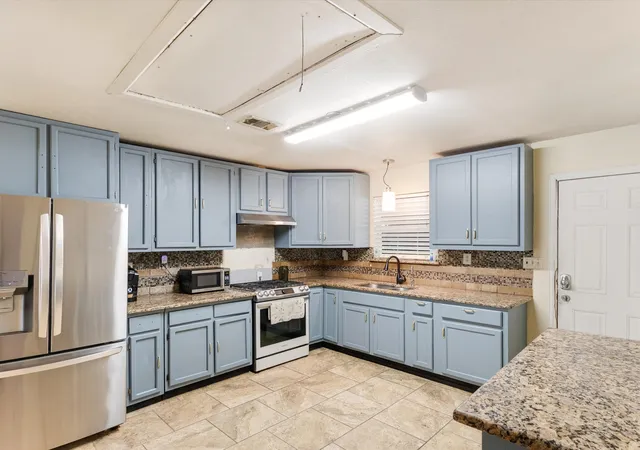 Photo 3 of Single family home for sale at 3778 Donalee St, Fort Worth, TX 76119 | MLS# 21320307 | Listing updated on 2026-08-31