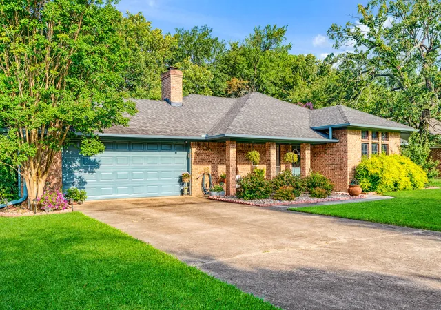 Photo 2 of Single family home for sale at 544 Turtle Creek, Reno, TX 75462 | MLS# 21320157 | Listing updated on 2026-08-26